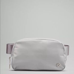 Lululemon Everywhere Belt Bag